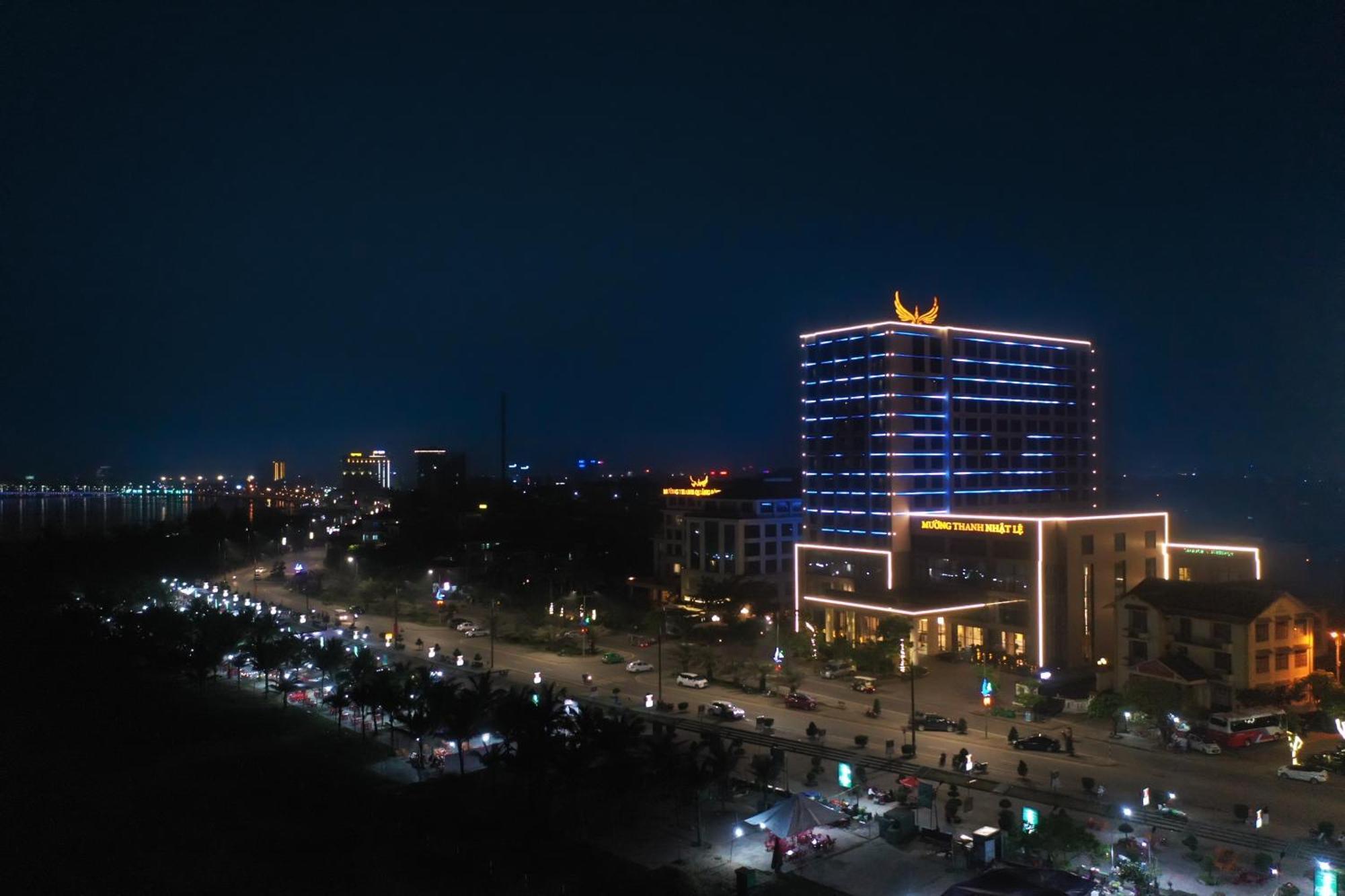 Muong Thanh Luxury Nhat Le Hotel Донгхой Екстер'єр фото