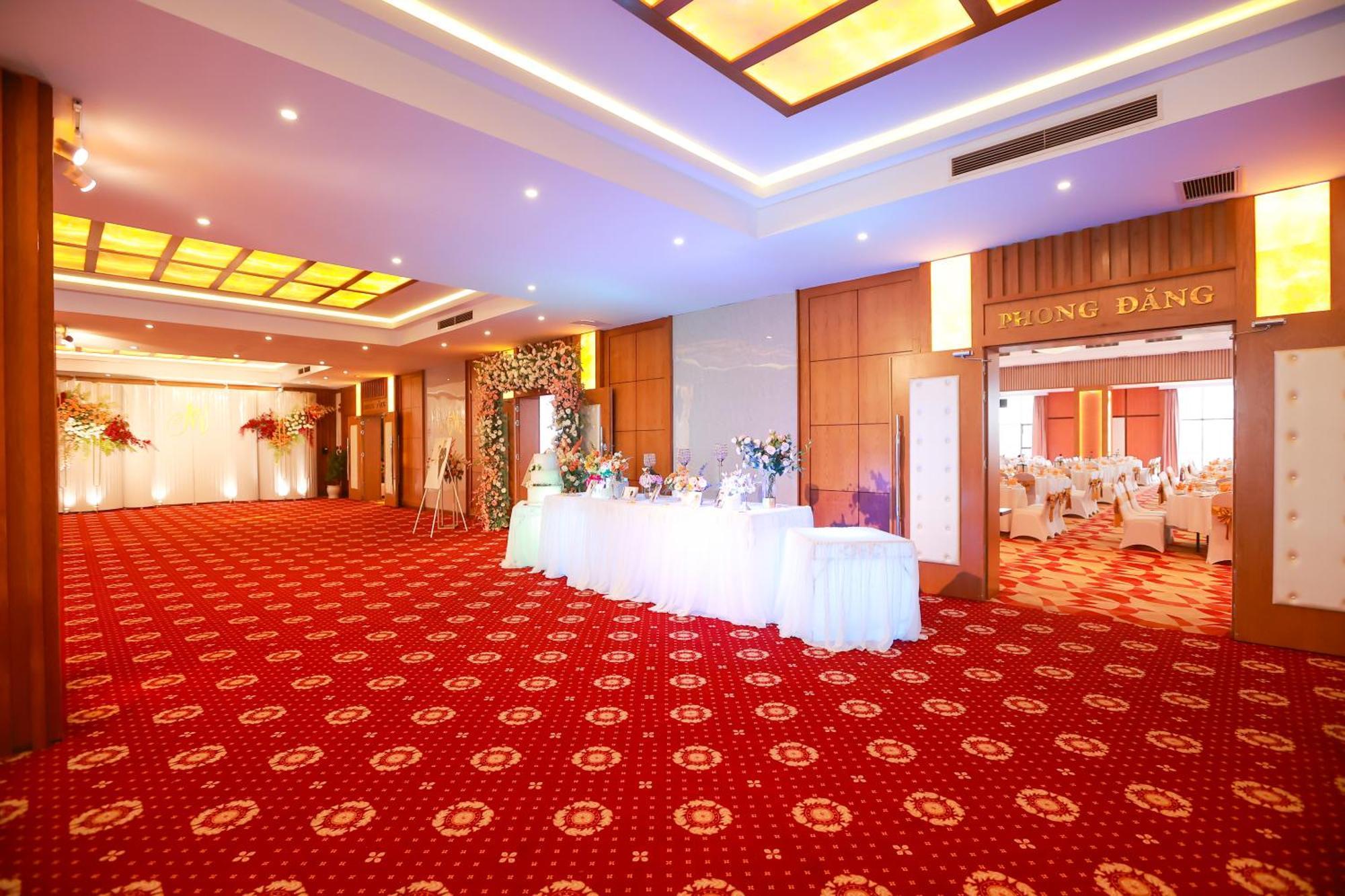 Muong Thanh Luxury Nhat Le Hotel Донгхой Екстер'єр фото