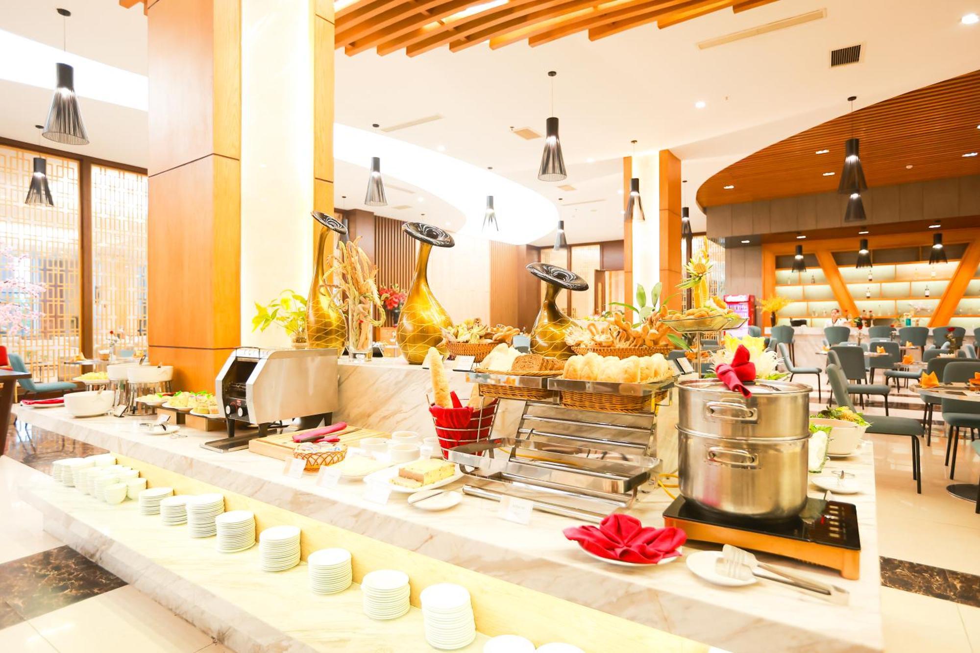 Muong Thanh Luxury Nhat Le Hotel Донгхой Екстер'єр фото